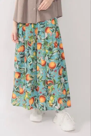 Lois CRAYON 후르츠와 요정 패턴 스커트 이번 시즌