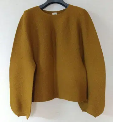 이에나 라부르클 니트