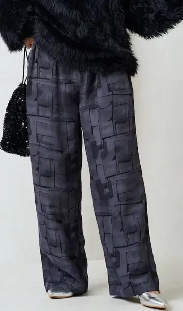 새상품급 프릭스스토어 아트 패턴 루즈 팬츠 와이드 팬츠