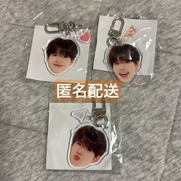 treasure 준규 얼굴 아크릴 키링 캡슐 토이 가챠 팝업