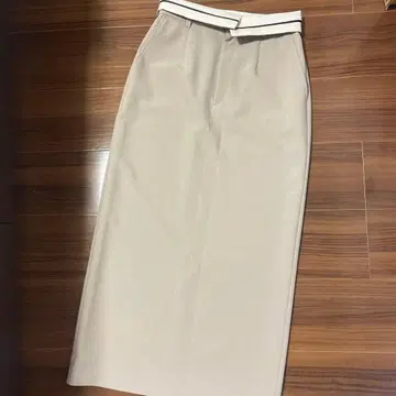 노리즈 소피 스커트 38 사이즈