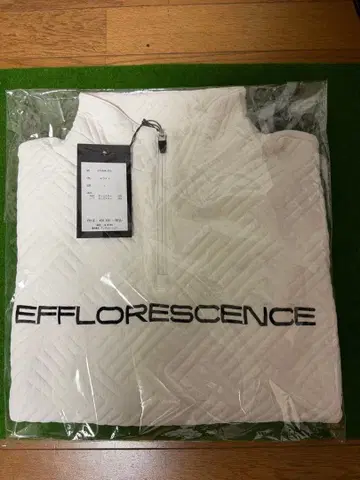 [ EFFLORESCENCE ] QUILTING HALF ZIP 화이트