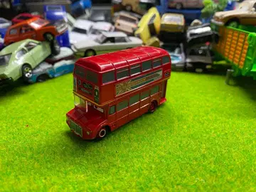 카즈 토미카 토퍼 덱킹턴 3세 미니카 런던 버스