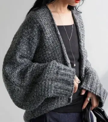 그레이 볼륨 슬리브 니트 가디건