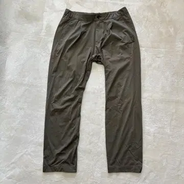 ATTACHMENT 슬랙스 팬츠 사이즈 4 올리브