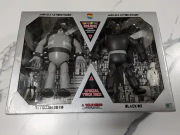 토이저러스 한정판 철인 28호 한정판 피규어 2체 세트 메디콤토이