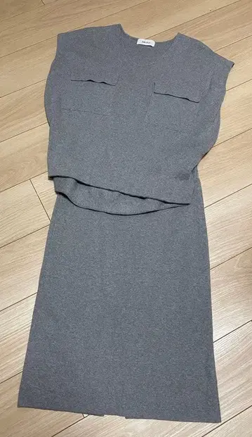 미라 오웬 니트 셋업