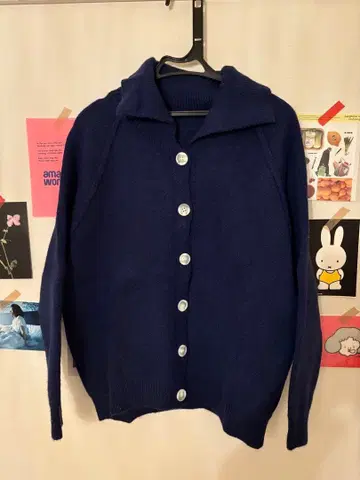 버튼 달린 가디건 (네이비)