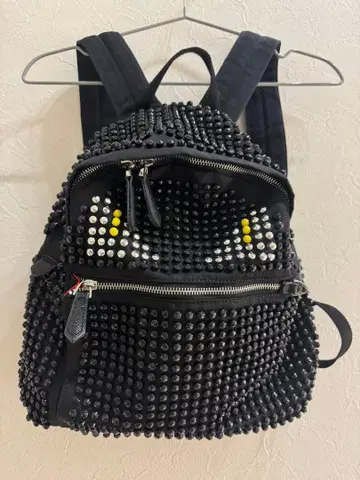 스터드 장식 블랙 백팩
