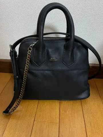 M.U.L. 블랙 핸드백