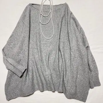 새상품급 두지엠 클라세 fluffy 보트 와이드 풀오버 그레이