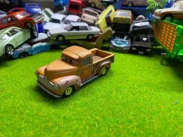 카즈 토미카 스모키 트럭