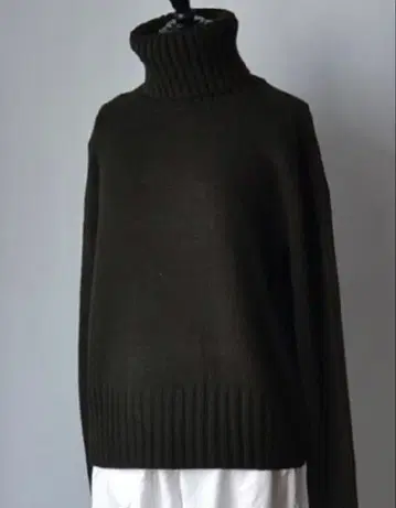 루피봇 le pivot 터틀넥 니트