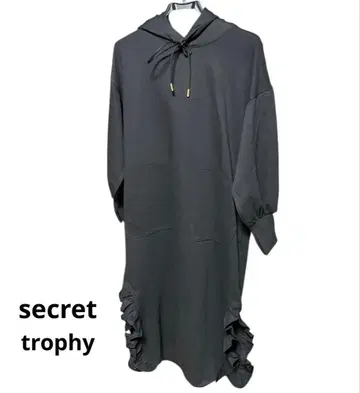 [ 새상품급 ] 시크릿트로피 프릴 후드티 롱 블랙 38