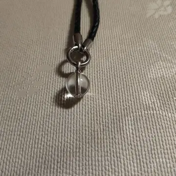 가죽 블랙 목걸이 크리스탈 볼