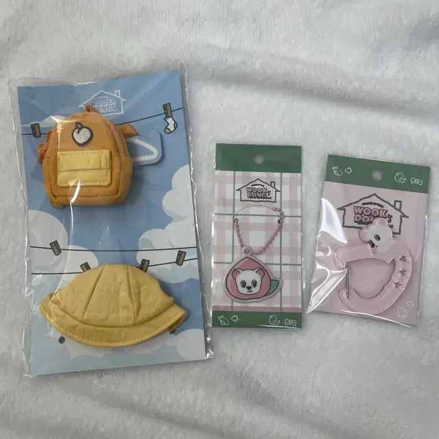 이동욱 욱동이 팝업 옷 키링 카라비너 판매 특전미공포시그응원봉팬미팅포카