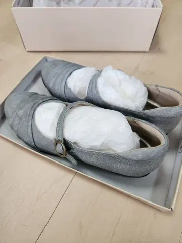 BeauFort 그레이 플랫슈즈 스트랩 포함 정가 1만 7천엔