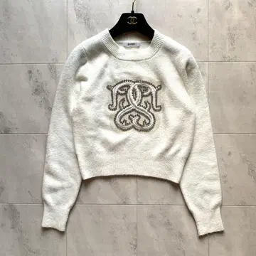 새상품급 2024 모델 스나이델 반짝이 모티브 니트 풀오버 화이트