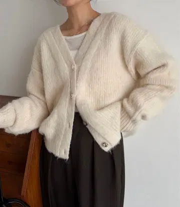 [ HAPPY BAG 대상 ] 뉴앙스 버튼 레이어드 스타일 가디건