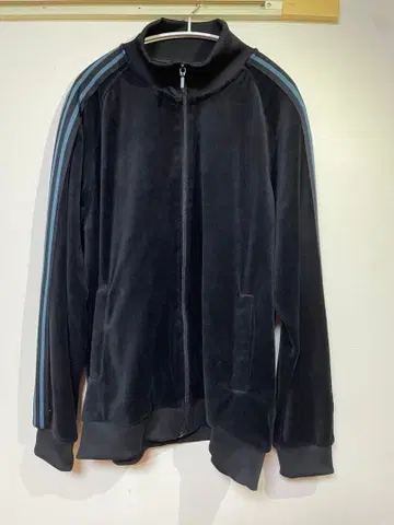 워크맨의 트랙 자켓