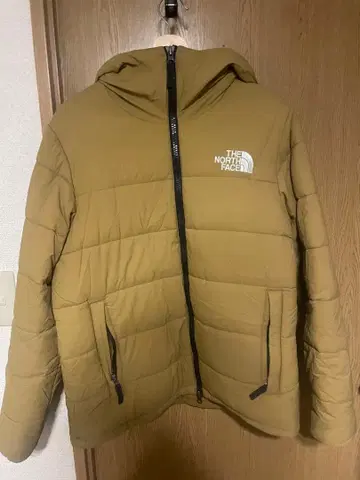 THE NORTH FACE 카키 다운 자켓