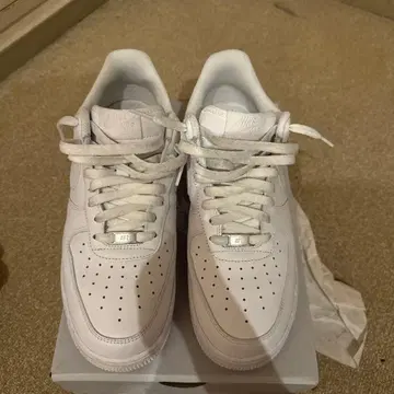 에어 포스 1 화이트 28cm