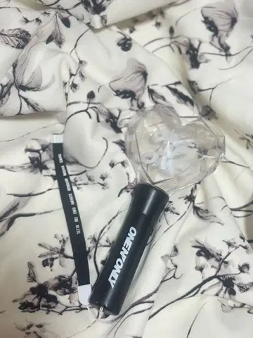 원엔 응원봉 ONE N' ONLY 하트형 #004