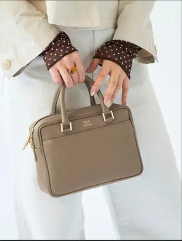 IENA 마누엘 미라노 별주 가죽 백 MIDI