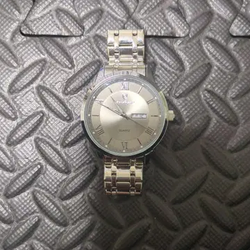 세이코 골드 아날로그 손목시계