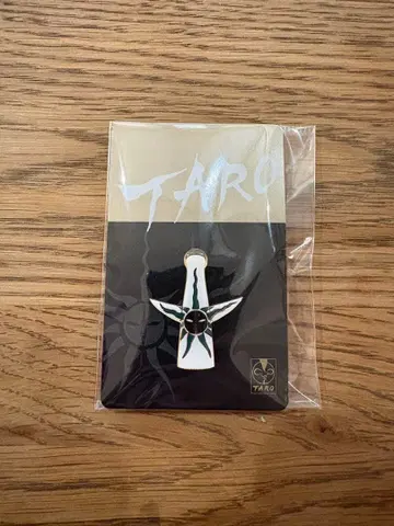 오카모토 타로 태양의 탑 핀 배지