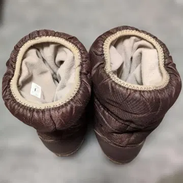 crocs 어그 부츠 드로 코드 포함