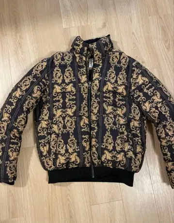 레어! ZARA 바로크풍 올 패턴 퍼프 자켓