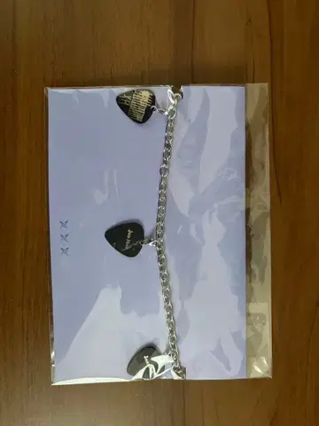 xdinary heroes Pick Chain - B