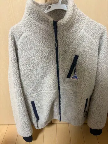 케이프 하이츠 보아 자켓 M 사이즈 새상품급