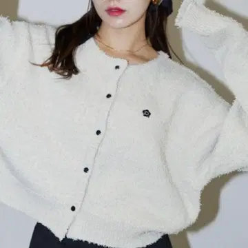 QUANT x PUBLUX 마리콴트 원포인트 자수 모헤어 니트 가디건