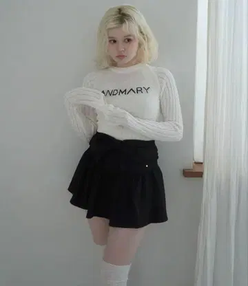 가격 인하 가능 Liz ribbon mini skirt 앤 마리 블랙