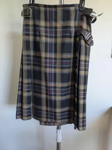 O'NElL of DUBLIN 오닐 오브 더블린 랩 스커트 (무릎 기장)