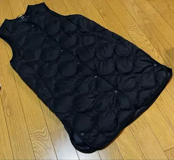 유니클로 다운 롱 베스트다운 울트라 라이트 다운 S