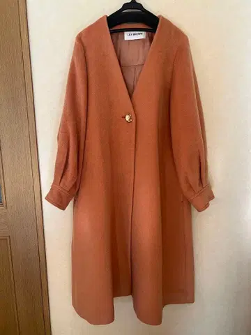 릴리 브라운 볼륨 슬리브 A라인 코트