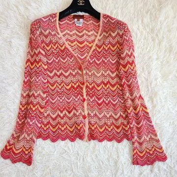 컨디션 최상 L 미쏘니 지그재그 가디건 니트 오렌지 택 조개 버튼