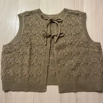 사만사 모스모스 유베시 콜라보 니트 베스트