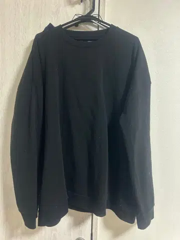 달마시안 프린트 블랙 맨투맨