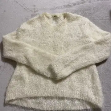 BALLSEY 화이트 니트 스웨터 사이즈 38