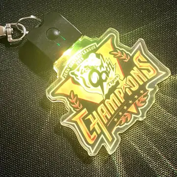 리그 우승 한신 타이거즈 큰 빛나는 LED 키링 2025 기념 굿즈
