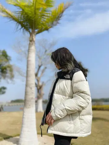 새상품 THE NORTH FACE 블랙 다운 자켓 S