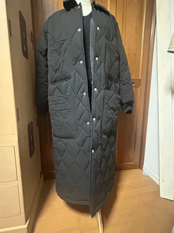 벤치 코트로도! 유니버셜 오버롤 프리저 코트