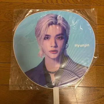 straykids maniac 부채 현진