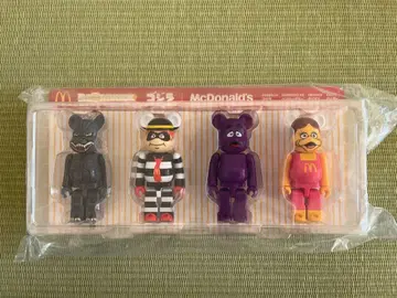 [ 미개봉 새상품 ] McDonald's 베어브릭 4체 세트 고질라