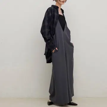 LARUTA 라루타 V넥 올인원