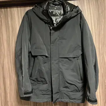 유니클로 +j 하이브리드 다운 오버사이즈 파카 다크 그레이